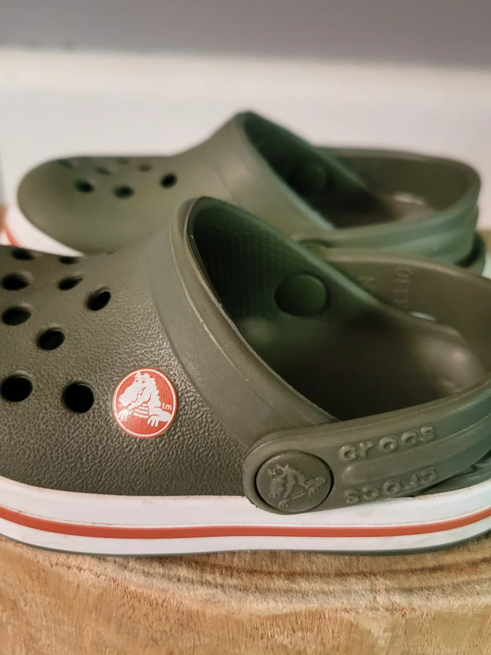 Crocs Iconic Comfort Little Kids Toddler Size 4 Green Clogs Shoes Clogs Cargo
